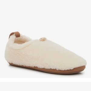 UGG Plushy Slipper Womens Size 9